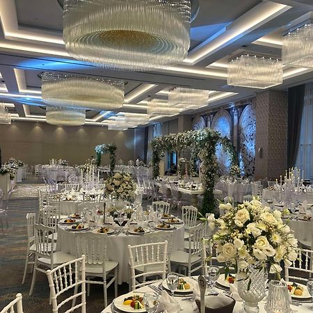 Radisson Blu Hotel Trabzon Kültér fotó Wedding reception at the hotel