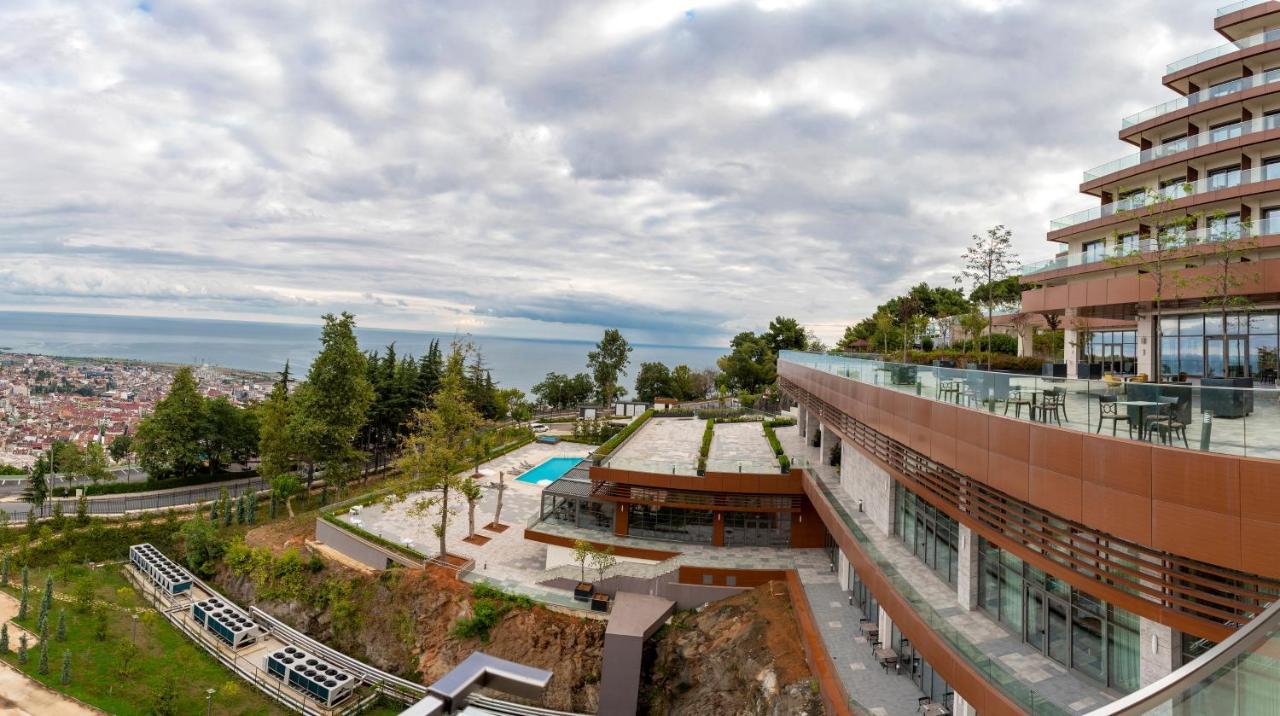 Radisson Blu Hotel Trabzon Kültér fotó The campus of the University of Patras