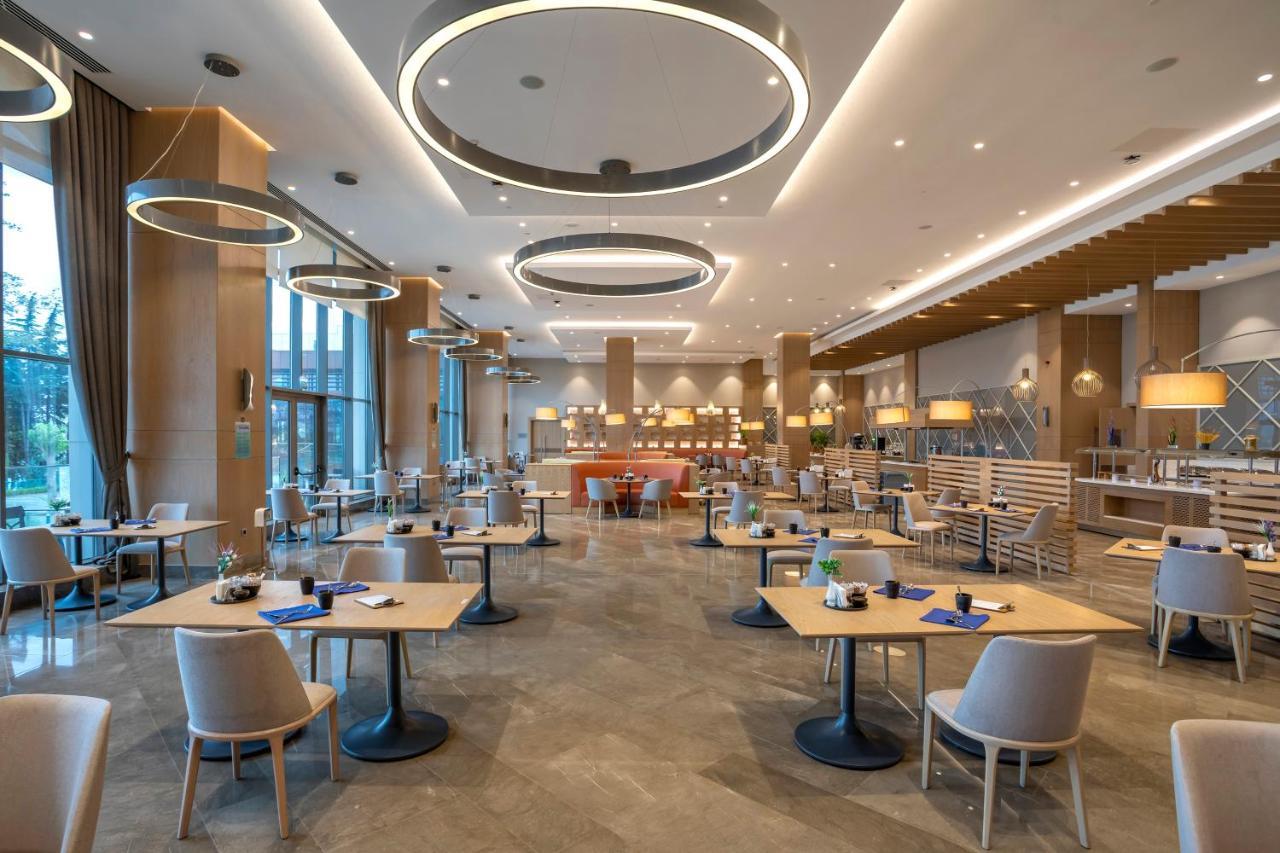 Radisson Blu Hotel Trabzon Kültér fotó The restaurant