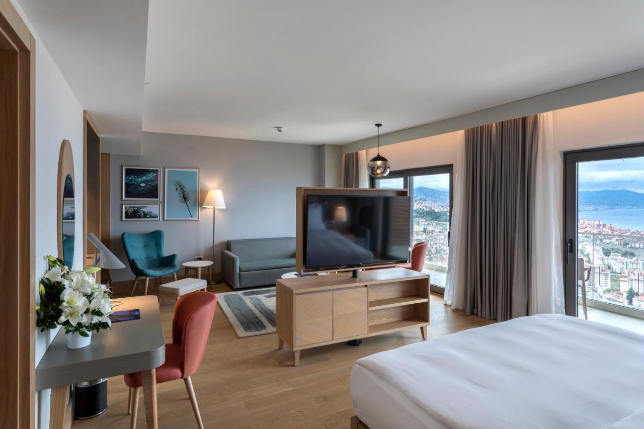 Radisson Blu Hotel Trabzon Kültér fotó A room at the hotel