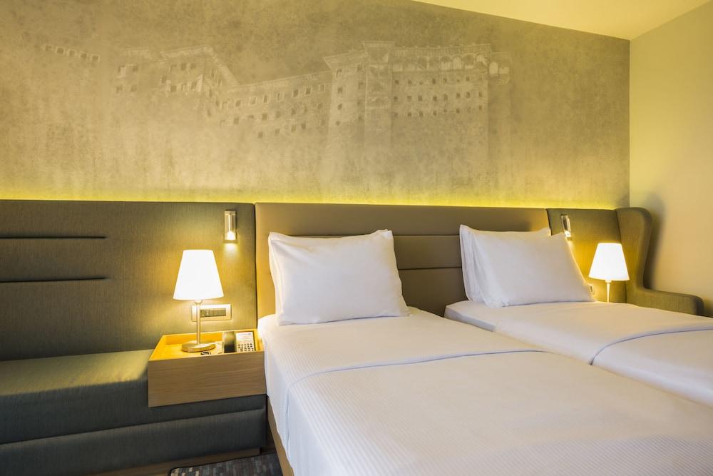Radisson Blu Hotel Trabzon Kültér fotó A room at the hotel