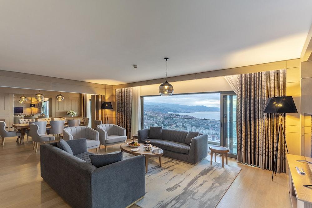 Radisson Blu Hotel Trabzon Kültér fotó A suite at the hotel